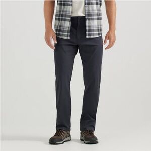 Men's Wrangler Hiking Pants, Size 34